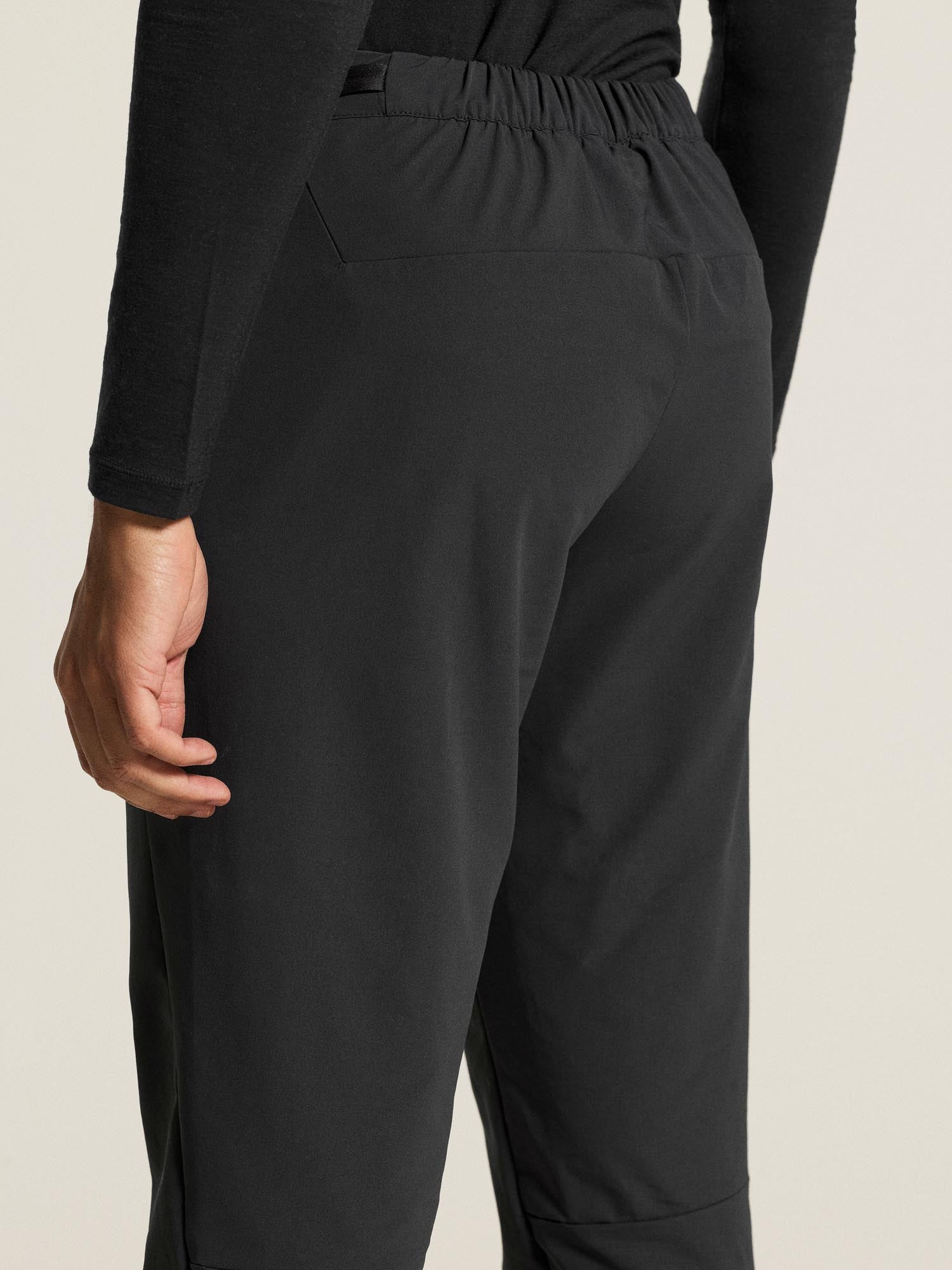 Escape Woven Pants M-Black